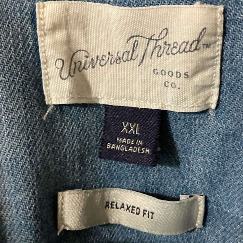 Universal Thread Size Xxl Button Down Denim Shack… - image 3